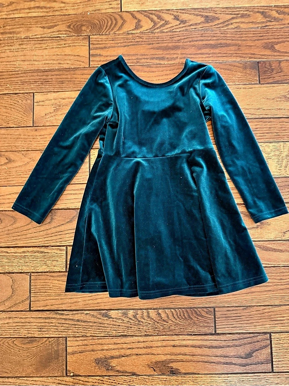 The Children's Place Girls Velvet Long Sleeve Dress Size 4T Like New